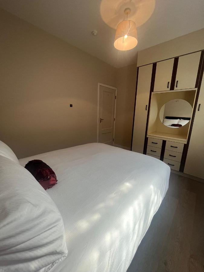 Yeats Lodge Self Catering Apartment And Bar Galway Exteriér fotografie