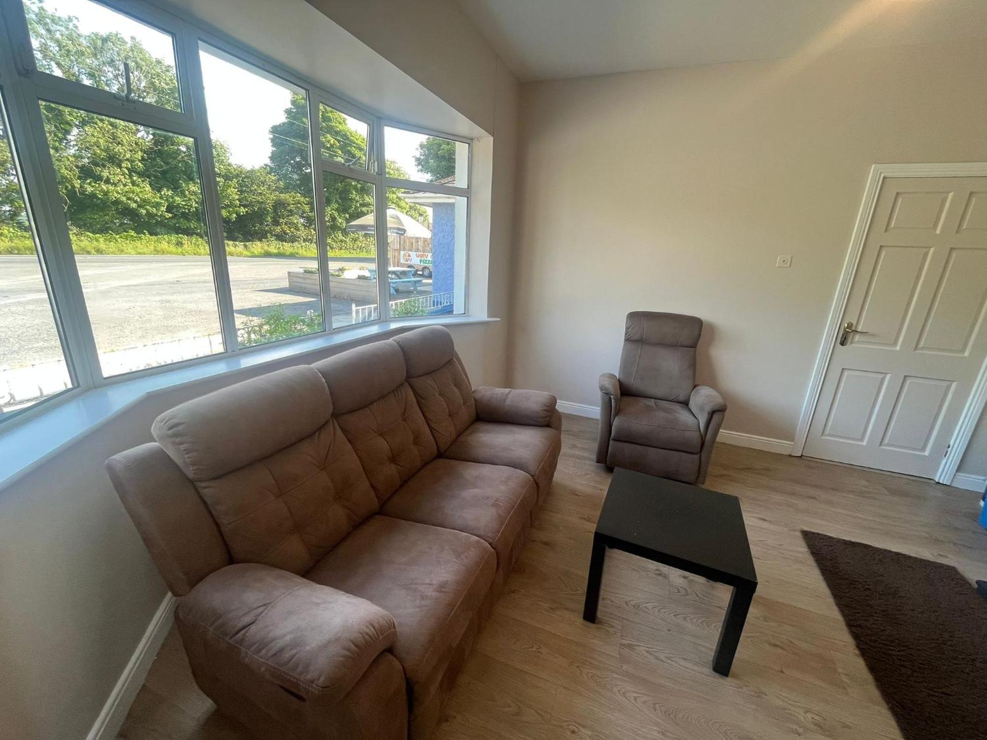 Yeats Lodge Self Catering Apartment And Bar Galway Exteriér fotografie